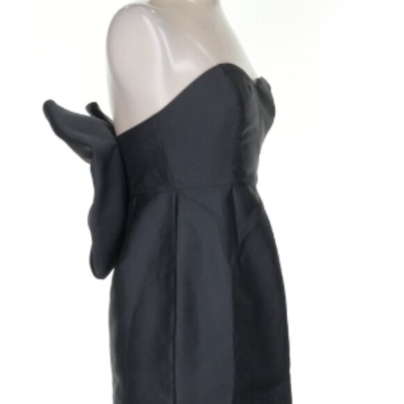 Hutch Elegant Black Strapless Dress with Bow - Picture 4 of 4